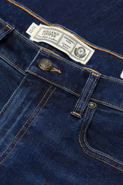 Classic Straight Jean