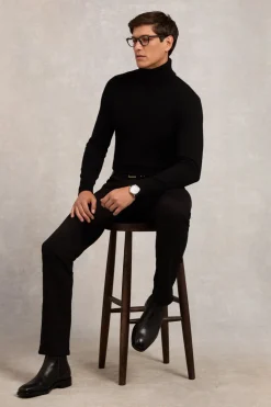 Fine Roll Neck Knit