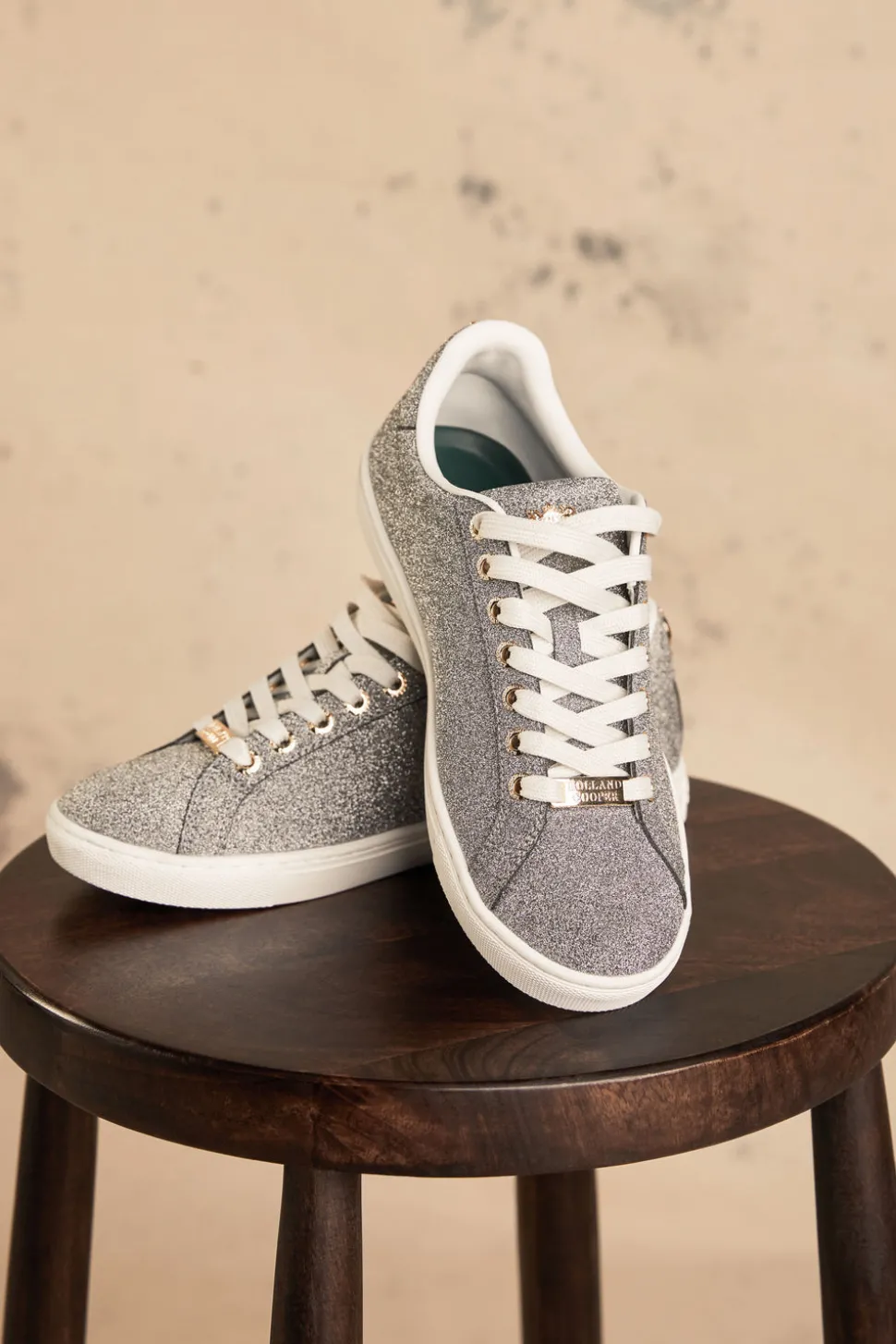 Knightsbridge Crystal Trainer