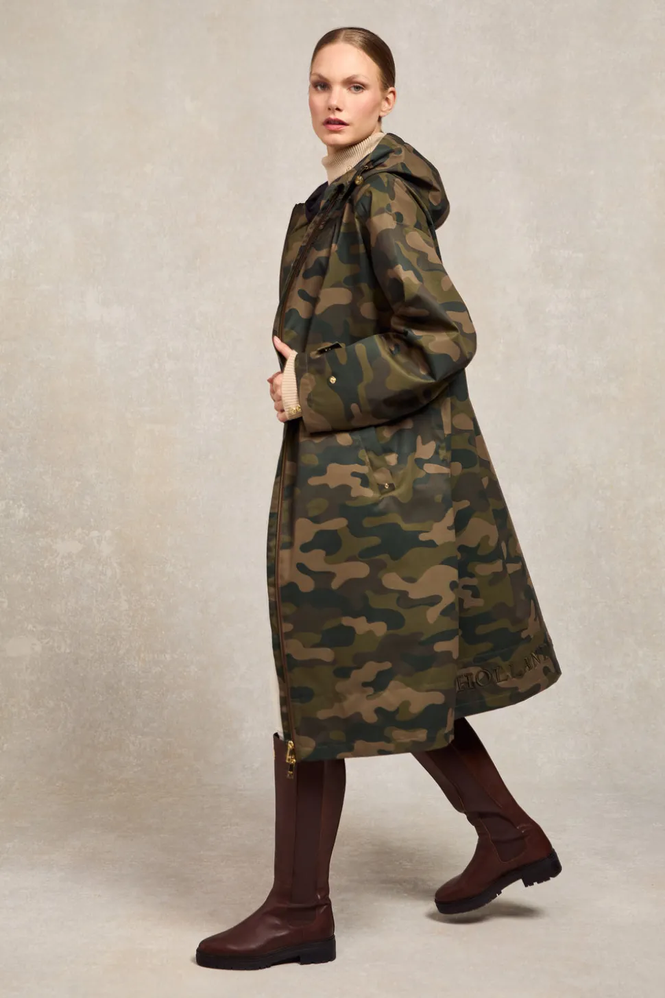 One-Size Lightweight Waterproof Coat