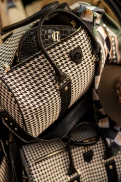 Regency Holdall