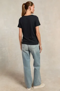 Relax Fit V-Neck Tee
