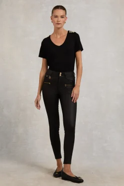 Relax Fit V-Neck Tee